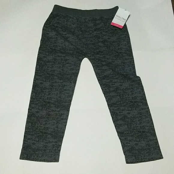 Tees by Tina Capris - Picture 1 of 4